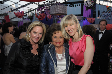 Auctioneer Leslie Hindman, Steppenwolf Trustee Merle Reskin and Carrie Lannon